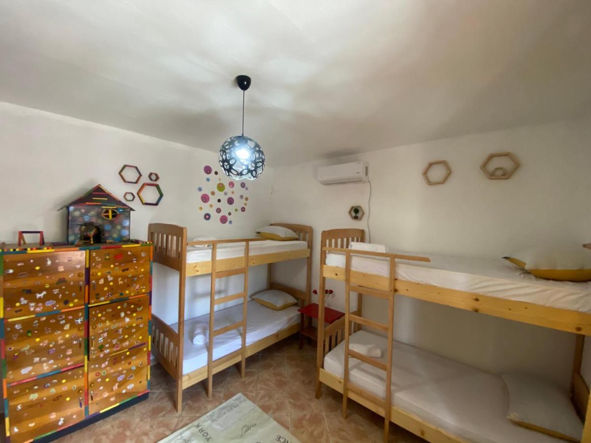 The Hood - Shkodra Backpackers Hostel Exteriér fotografie