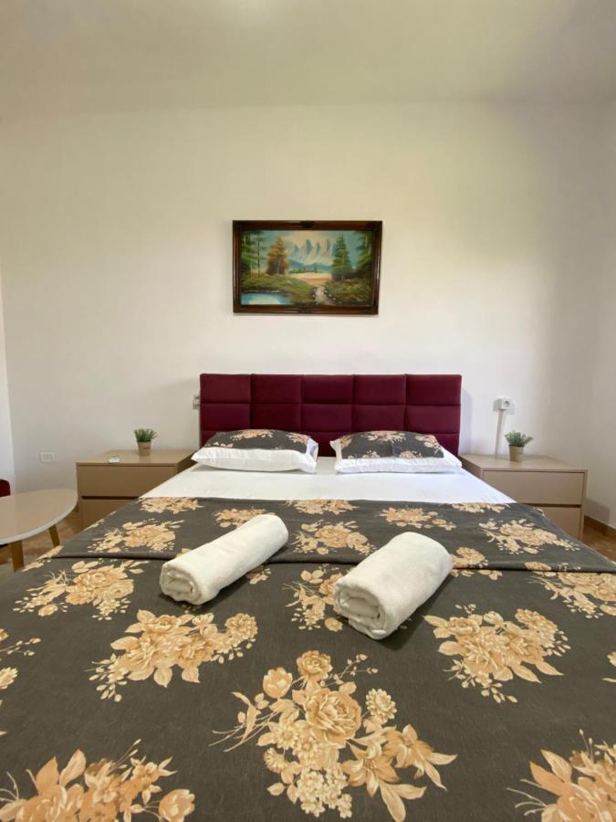 The Hood - Shkodra Backpackers Hostel Exteriér fotografie